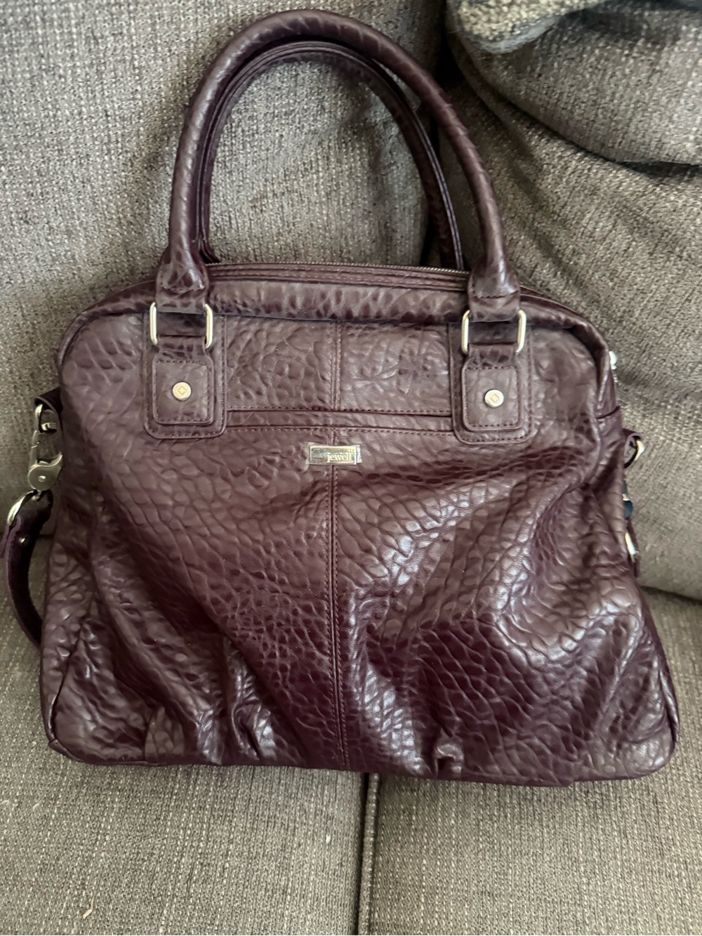 Women's Textured Hobo Bag in Plum )
